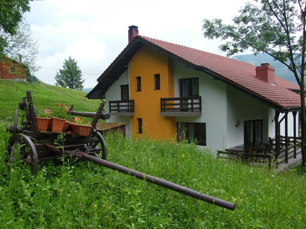 Pensiunea Poiana Verde Slănic-Moldova Exterior foto