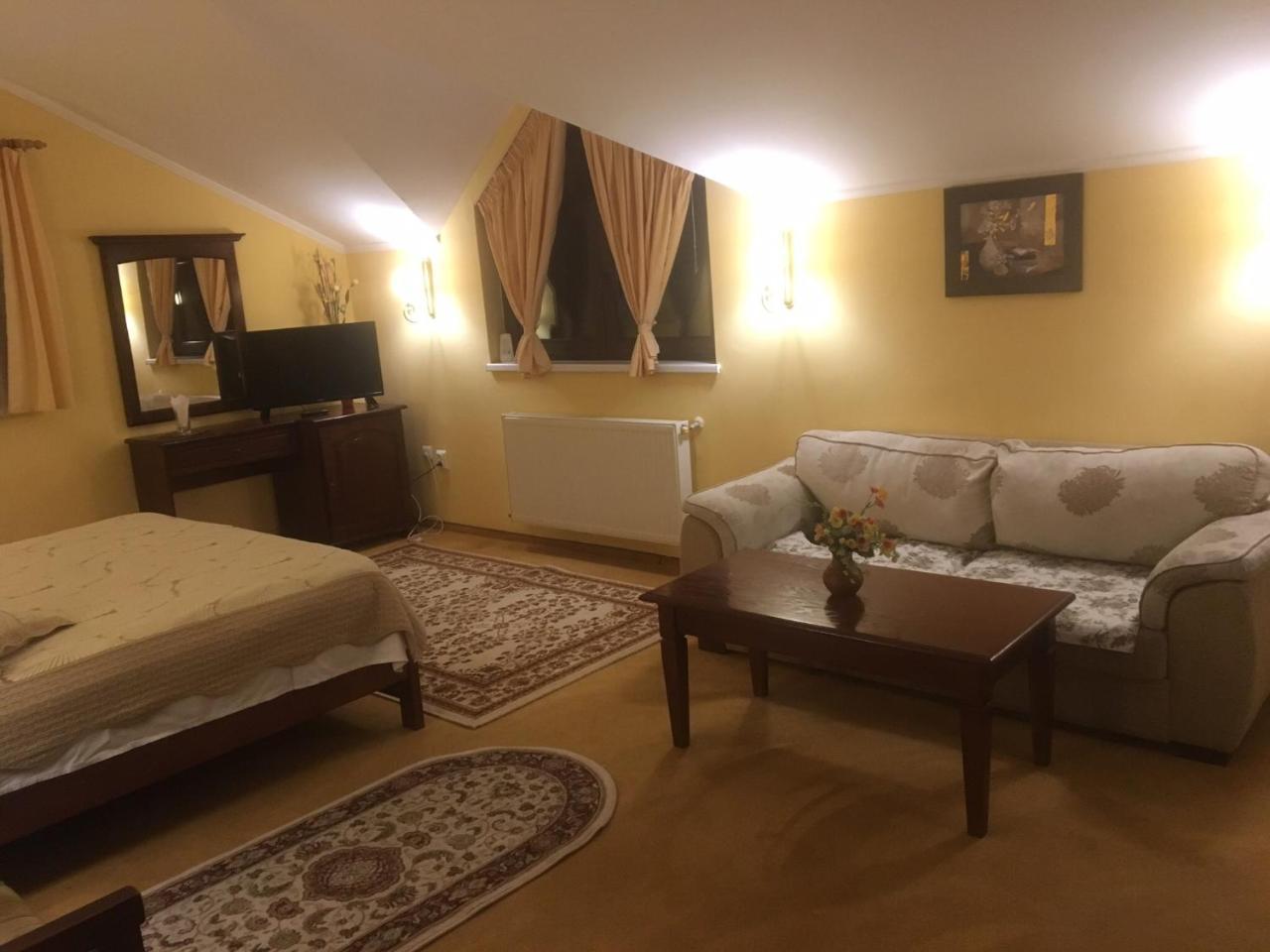 Pensiunea Poiana Verde Slănic-Moldova Exterior foto